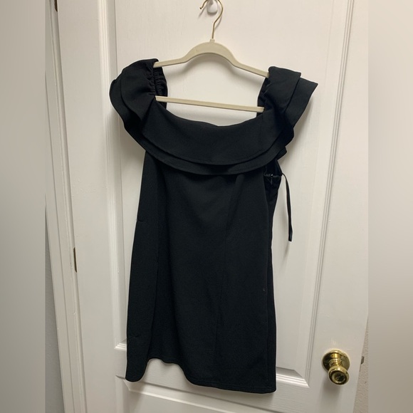 She and Sky Elegant Black One Shoulder Dress - Picture 1 of 5